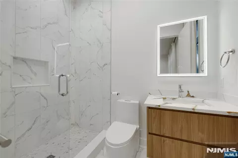 Bath - 260 Virginia Ct, Paramus, NJ 07652 photo 2 of 9