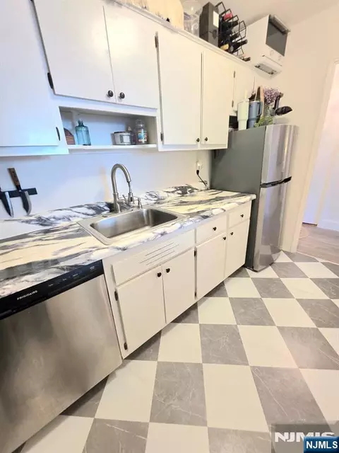 Kitchen - 25 Grand Ave #1C, Hackensack, NJ 07601 photo 3 of 3