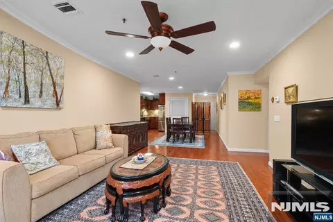 135 38th #505, Union City, NJ 07087