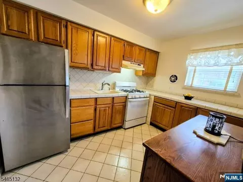 Kitchen - 1261 Valley Rd # A, Wayne, NJ 07470 photo 1 of 3