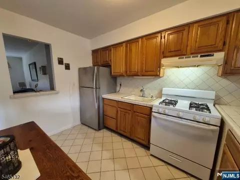 Kitchen - 1261 Valley Rd # A, Wayne, NJ 07470 photo 2 of 3