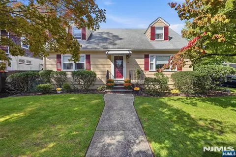 116 Grove Ave, Verona, NJ 07044