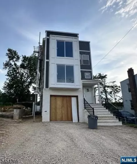 199 19th Ave, Irvington, NJ 07111