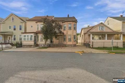 1044 22nd St, Paterson, NJ 07513