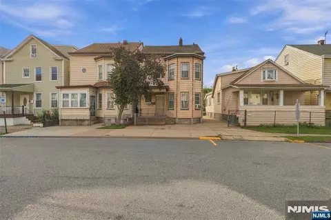 1044 22nd St, Paterson, NJ 07513