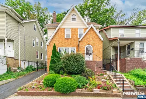 281 Smith St, Newark, NJ 07106
