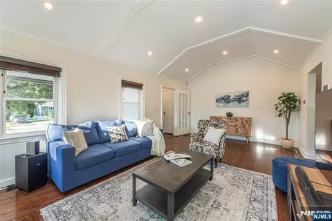 47 Mount Prospect Ave, Verona, NJ 07044