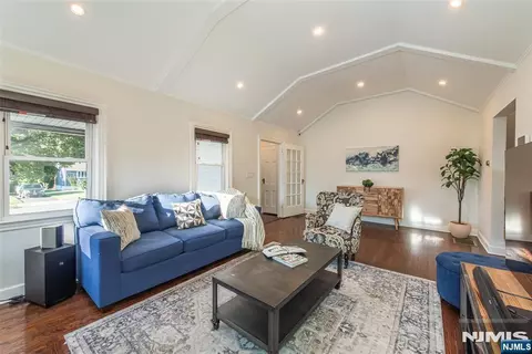 47 Mount Prospect Ave, Verona, NJ 07044
