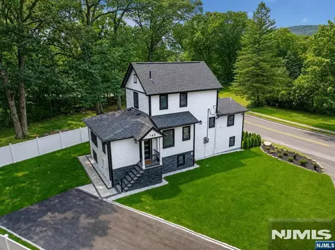 145 Grove St, Mahwah, NJ 07430