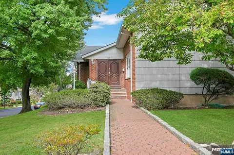 139 Middlesex Ave, Englewood Cliffs, NJ 07632