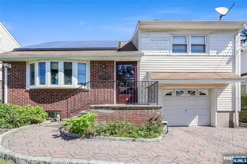 131 Lake St, Englewood, NJ 07631
