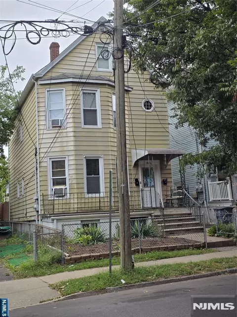 11 Caroline Ave, Clifton, NJ 07011