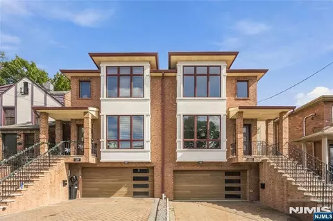 227 Mcelroy Ave, Fort Lee, NJ 07024