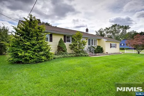 129 Irvington Ave, Somerset, NJ 08873