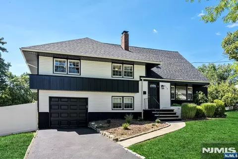 858 Barbara Dr, Teaneck, NJ 07666