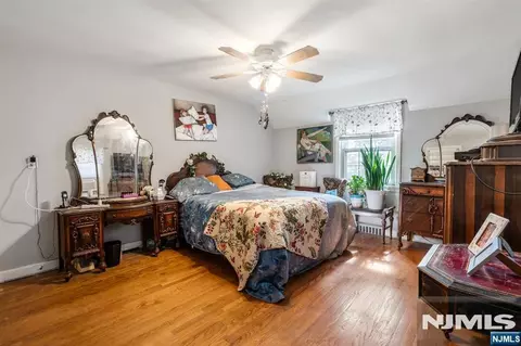Bedroom - 81 Grayson Pl, Teaneck, NJ 07666 photo 1 of 5