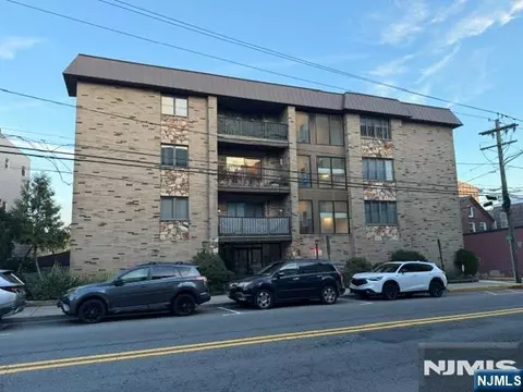 314 Palisades Ave #C4, Cliffside Park, NJ 07010