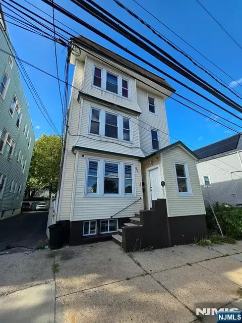 436 14th Ave, Irvington, NJ 07111