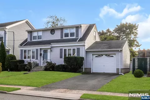 23 Schlosser Dr, Rochelle Park, NJ 07662