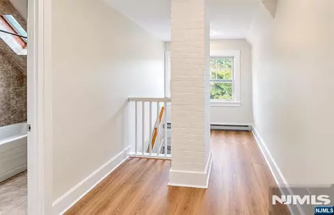 78 Personette Ave, Verona, NJ 07044