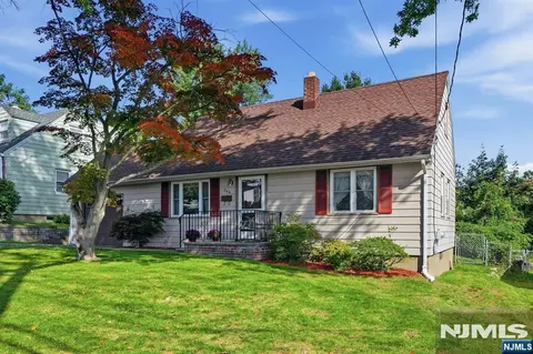 266 Adams Ave, River Edge, NJ 07661