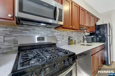 Kitchen - 241 Johnson Ave #N4, Hackensack, NJ 07601 photo 3 of 4