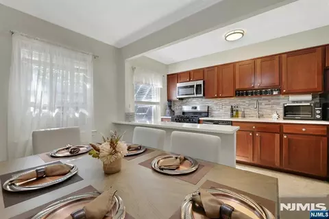 Dining - 241 Johnson Ave #N4, Hackensack, NJ 07601 photo 2 of 4
