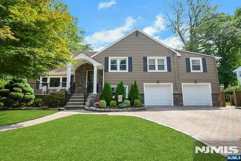 340 Graphic Blvd, New Milford, NJ 07646