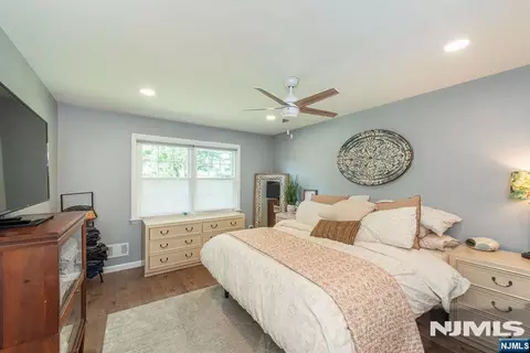 Bedroom - 32 Bowfell Ct, Wayne, NJ 07470 photo 1 of 1