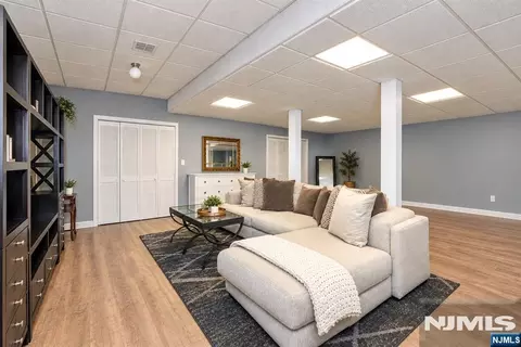 Living - 32 Bowfell Ct, Wayne, NJ 07470 photo 3 of 3