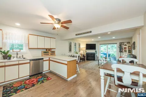 Other - 32 Bowfell Ct, Wayne, NJ 07470 photo 3 of 10