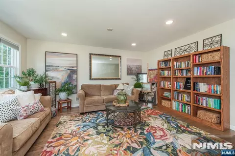 Living - 32 Bowfell Ct, Wayne, NJ 07470 photo 1 of 3