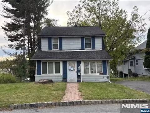 19 Hazel Ave, Livingston, NJ 07039