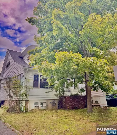453 James St, New Milford, NJ 07646