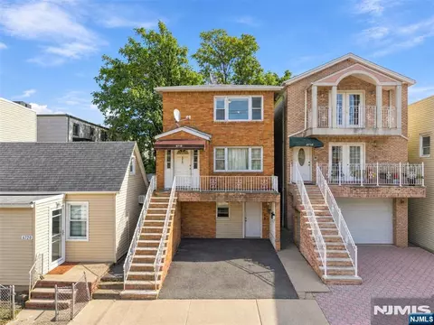 6718 Jackson St, Guttenberg, NJ 07093