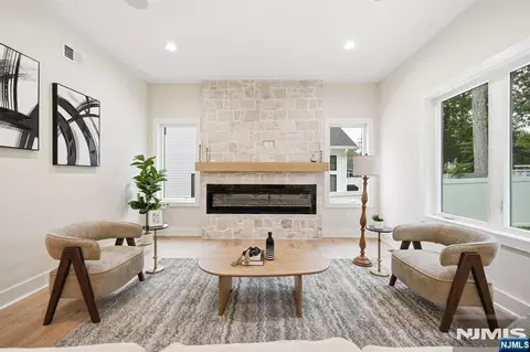 Living - 38 Willow St, Millburn, NJ 07041 photo 2 of 2