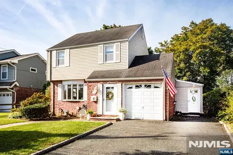 603 Fairlawn Pkwy, Saddle Brook, NJ 07663