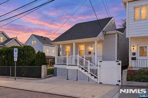 87 17th St, Paterson, NJ 07524