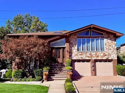 535 Hillside Ave, Palisades Park, NJ 07650
