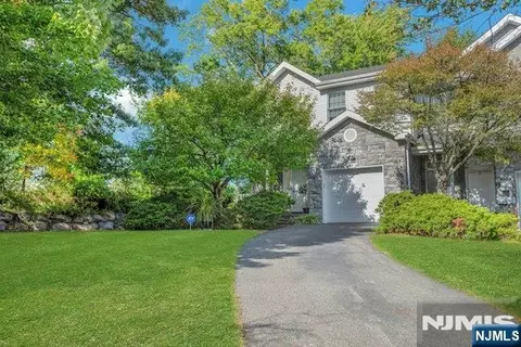 84 Emily Pl, Parsippany, NJ 07054