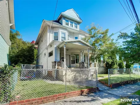 199 Weequahic Ave, Newark, NJ 07112
