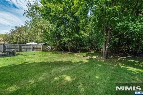 Exterior - 184 Fairfield Rd, Wayne, NJ 07470 photo 3 of 4