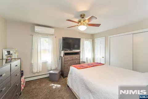 Bedroom - 184 Fairfield Rd, Wayne, NJ 07470 photo 1 of 2