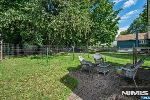 Exterior - 184 Fairfield Rd, Wayne, NJ 07470 photo 2 of 4