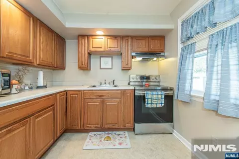 Kitchen - 184 Fairfield Rd, Wayne, NJ 07470 photo 1 of 3