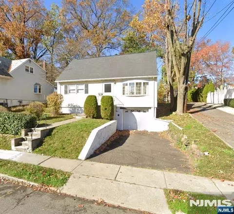 757 Florence Pl, Cliffside Park, NJ 07010