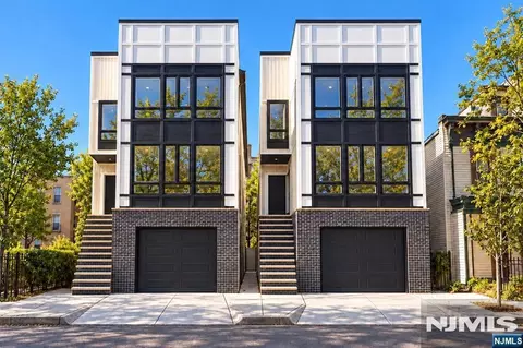 90 Garside St, Newark, NJ 07104