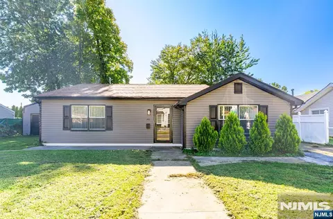 183 Greenwood Dr, Keyport, NJ 07735
