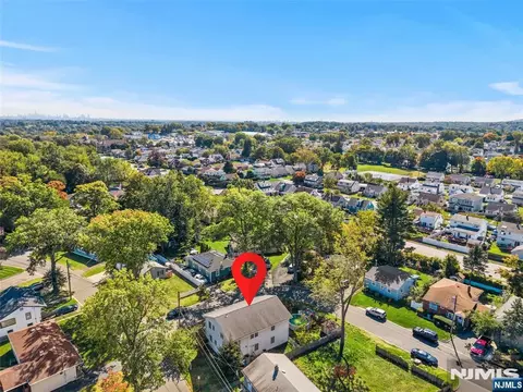 29 Garrabrant Rd, Clifton, NJ 07013