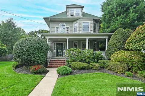 148 2nd Ave, Westwood, NJ 07675